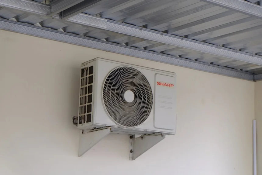 Air conditioner.